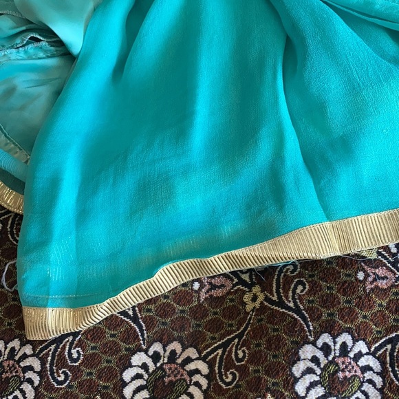 Pakistani party wear shalwar kameez - Picture 5 of 5